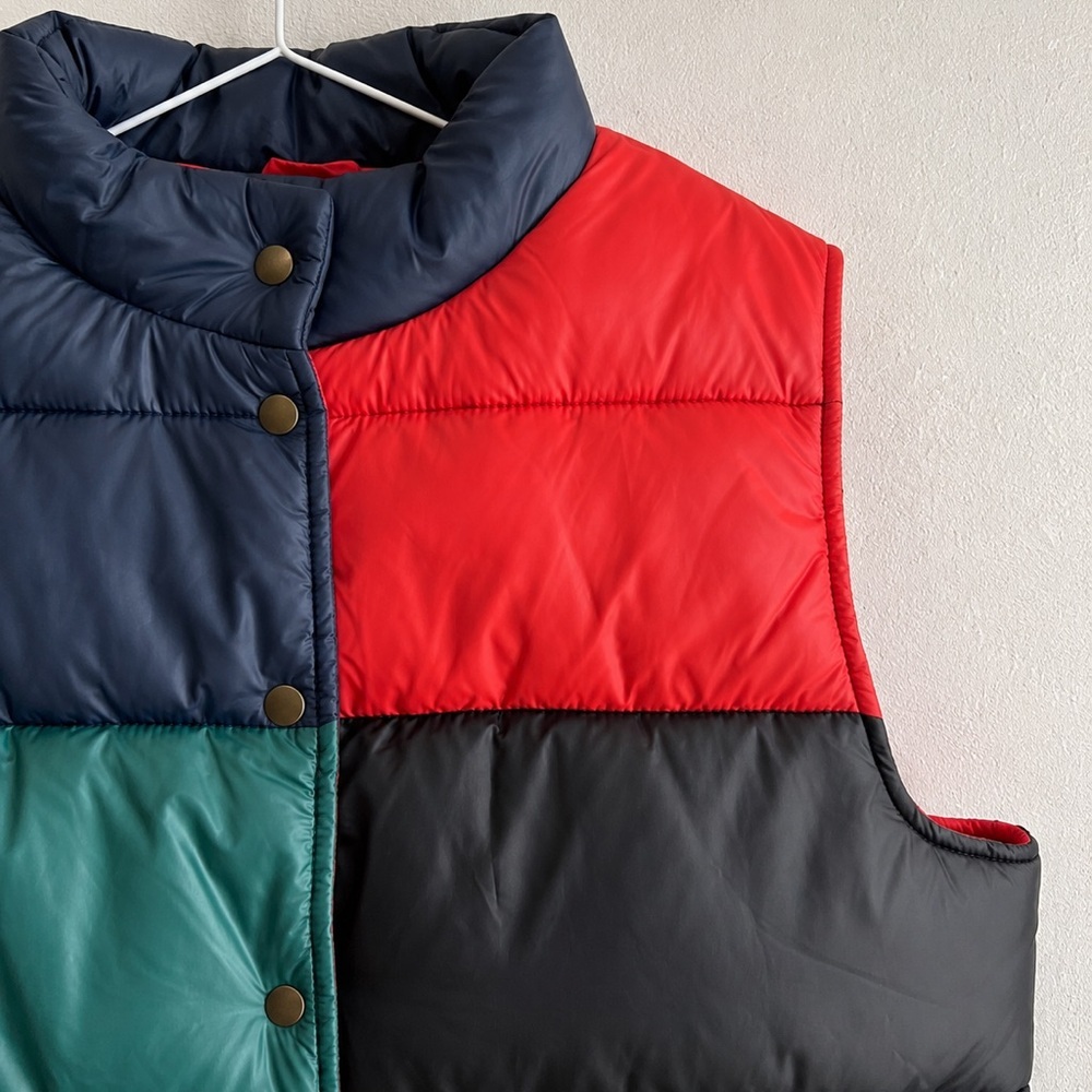 CLARE V. Emile Colorblock Nylon Puffer Vest - Picture 6 of 12